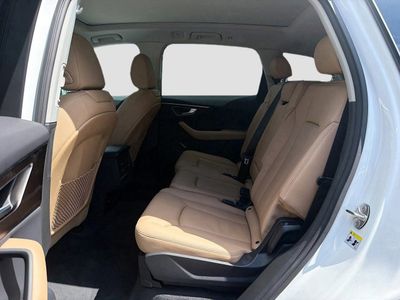 2025 Audi Q7 — photo 24 view