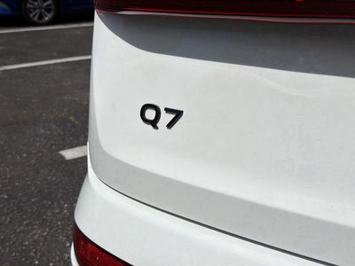 2025 Audi Q7 — photo 12 view