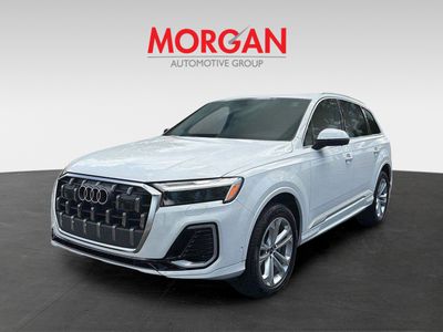2025 Audi Q7 — photo 8 view