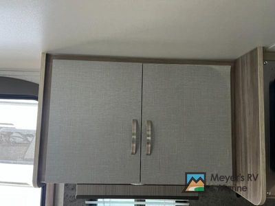 2022 Winnebago Industries Towables Micro Minnie FLX — photo 10 view