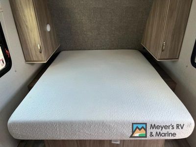 2022 Winnebago Industries Towables Micro Minnie FLX — photo 26 view