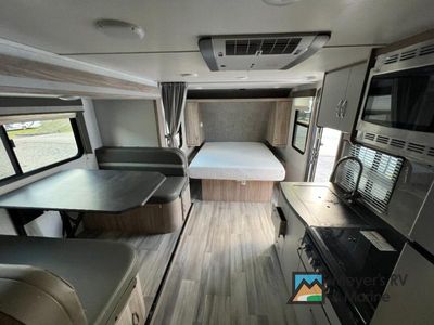 2022 Winnebago Industries Towables Micro Minnie FLX — photo 7 view