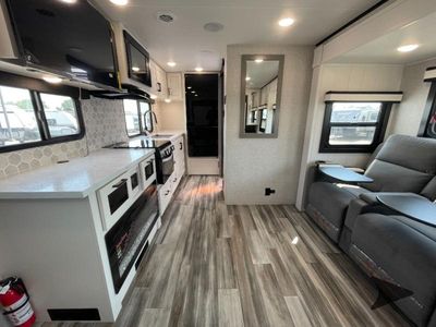 2026 Jayco Jay Feather — photo 11 view