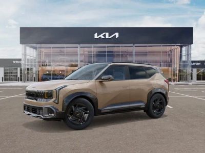 2027 Kia Seltos — rear three-quarter view