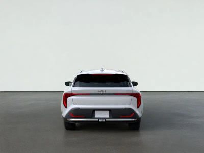 2026 Kia K4 HATCHBACK — detail view