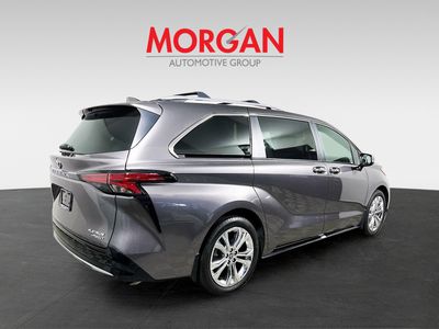 2024 Toyota Sienna - Photo 3
