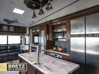 2018 Prime Time RV Crusader — photo 8 view