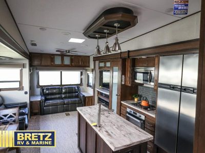 2018 Prime Time RV Crusader — photo 22 view