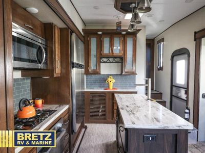 2018 Prime Time RV Crusader — photo 14 view
