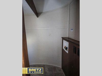 2018 Prime Time RV Crusader — photo 18 view