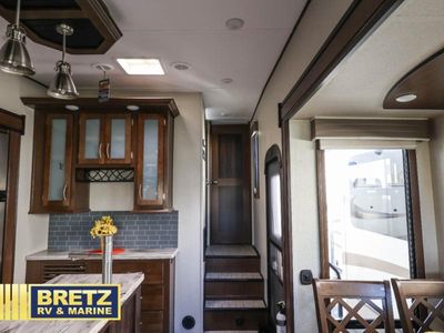 2018 Prime Time RV Crusader — photo 15 view