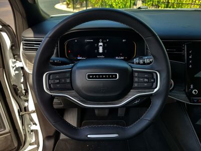 2024 Jeep Wagoneer - Photo 26