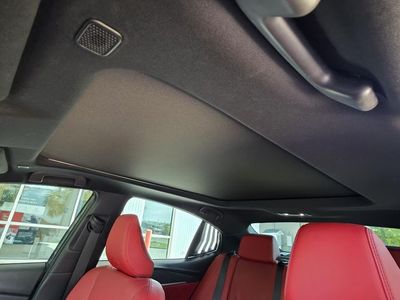 2025 Toyota Camry — photo 8 view