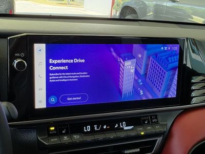 2025 Toyota Camry — photo 14 view