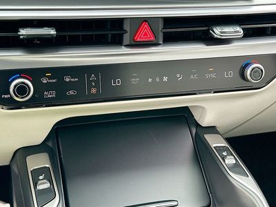 2026 Kia Sorento Hybrid - Photo 16