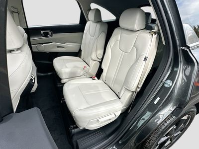 2026 Kia Sorento Hybrid - Photo 26