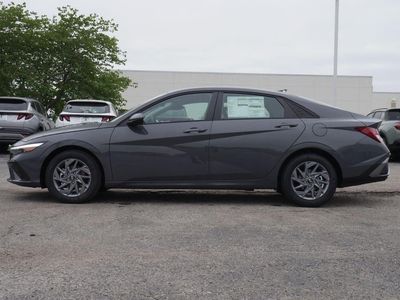2026 Hyundai Elantra Hybrid - Photo 13