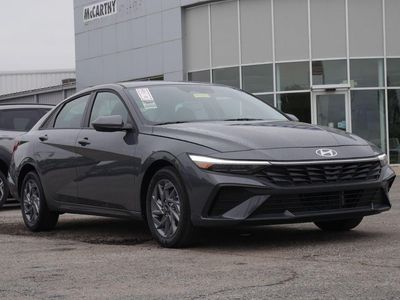 2026 Hyundai Elantra Hybrid - Photo 2