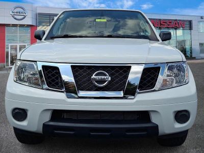 2016 Nissan Frontier — side profile view