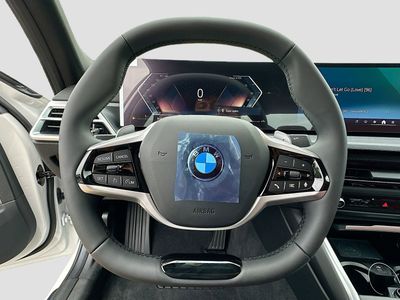 2026 BMW 3 Series — photo 8 view