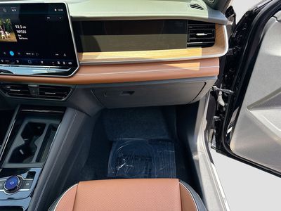 2026 Volkswagen Tiguan - Photo 18
