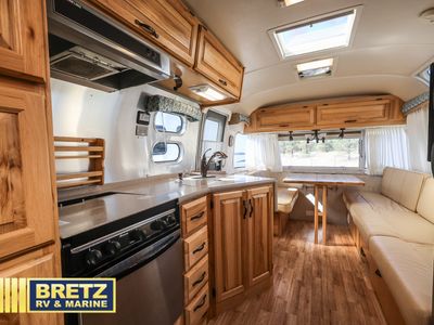 2012 Airstream Classic - Photo 11