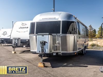 2012 Airstream Classic - Photo 2