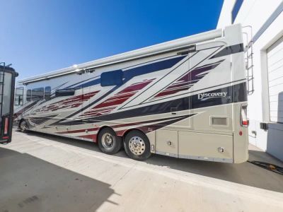 2027 Fleetwood DISCOVERY LXE — photo 31 view