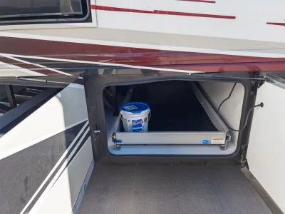 2027 Fleetwood DISCOVERY LXE — photo 29 view