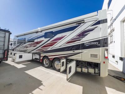 2027 Fleetwood DISCOVERY LXE — photo 32 view