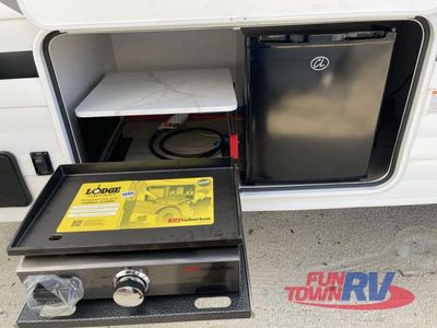 2026 Forest River RV Wildwood X-Lite — photo 8 view