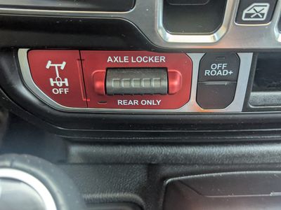 2022 Jeep Gladiator — photo 31 view