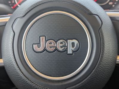 2022 Jeep Gladiator — photo 36 view