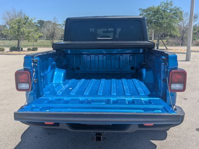 2022 Jeep Gladiator — photo 15 view
