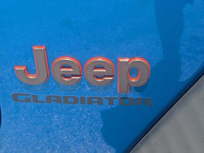 2022 Jeep Gladiator — photo 13 view