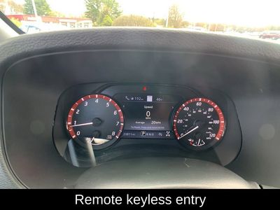 2024 Nissan Frontier PRO-4X — photo 19 view