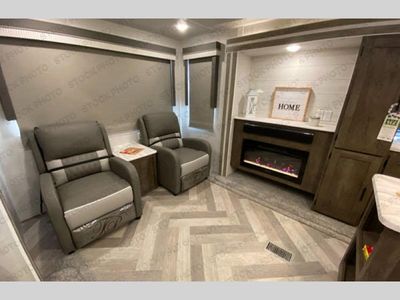 2021 Forest River RV Salem - Photo 4