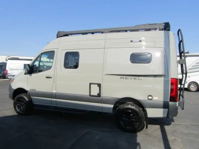 2025 Winnebago REVEL - Photo 17