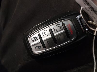 2023 Chrysler Voyager - Photo 15