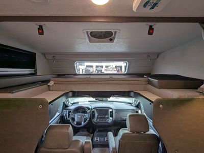 2026 Coachmen Entourage — photo 21 view