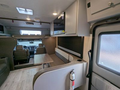 2026 Coachmen Entourage — photo 30 view