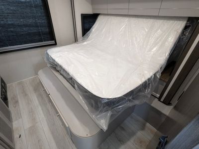 2026 Coachmen Entourage — photo 26 view