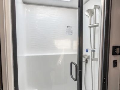 2026 Coachmen Entourage — photo 49 view