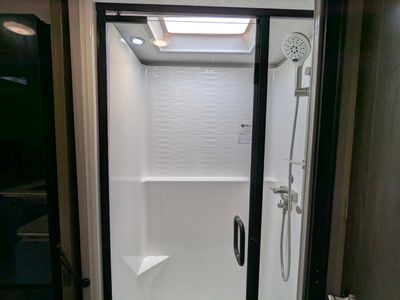 2026 Coachmen Entourage — detail view
