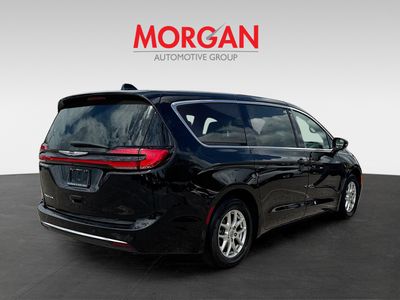 2025 Chrysler Pacifica - Photo 3