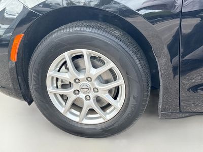 2025 Chrysler Pacifica - Photo 39