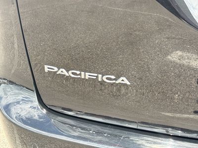 2025 Chrysler Pacifica - Photo 11