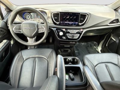 2025 Chrysler Pacifica - Photo 15