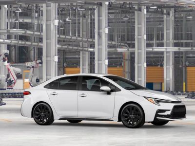 2026 Toyota Corolla Hybrid - Photo 15