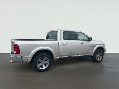 2010 Dodge Ram 1500 — interior view